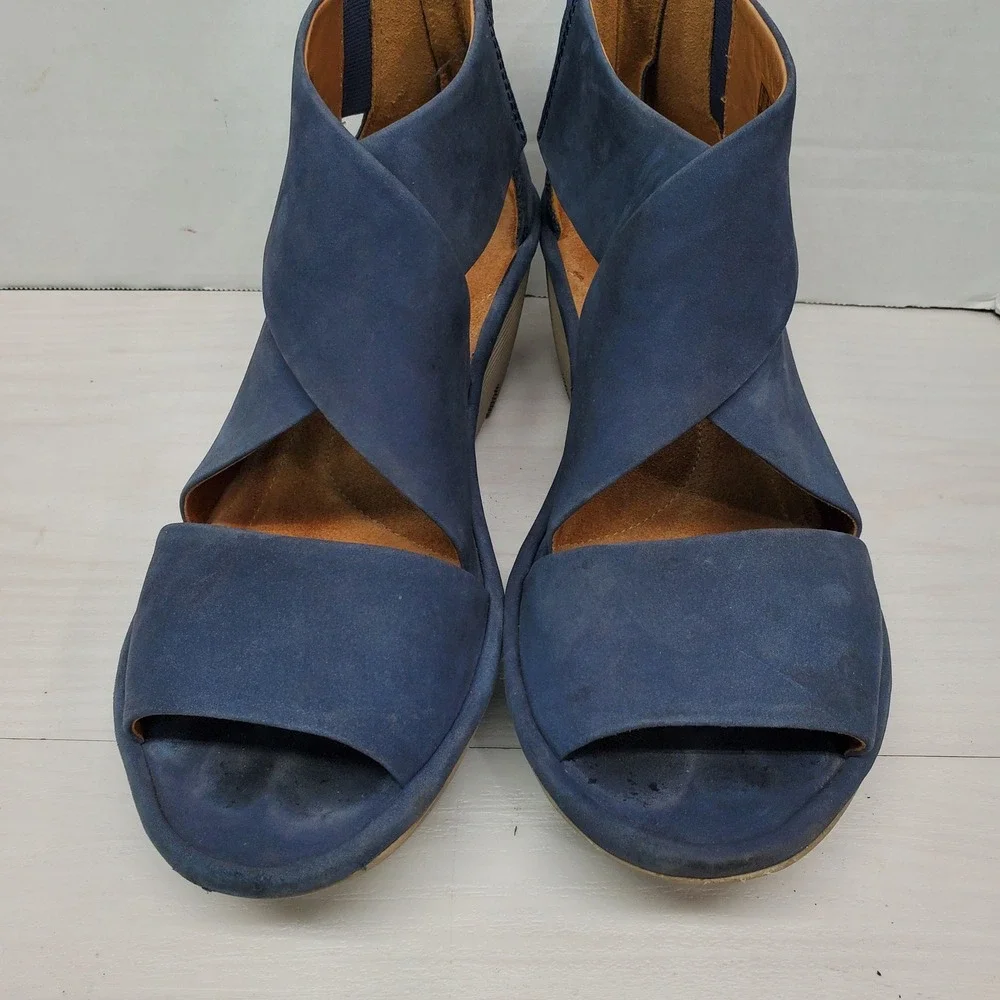 Clarks Artisan Navy Blue Suede Wedge Heel Zipper Sandals Women US 10 EU 41.5